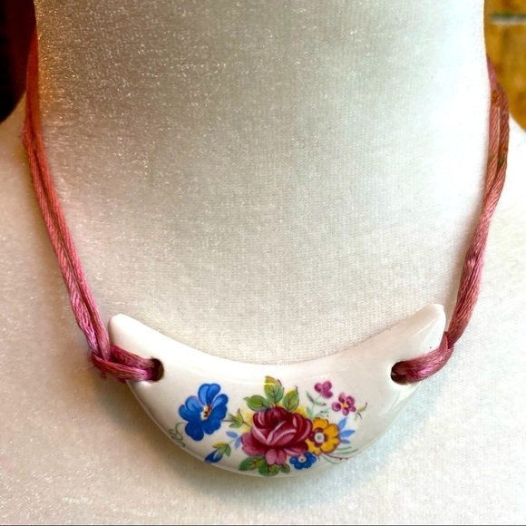 Floral Painted Ceramic Necklace - Picture 1 of 10